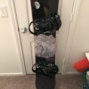 System MTN and APX Complete Mens Snowboard Package
